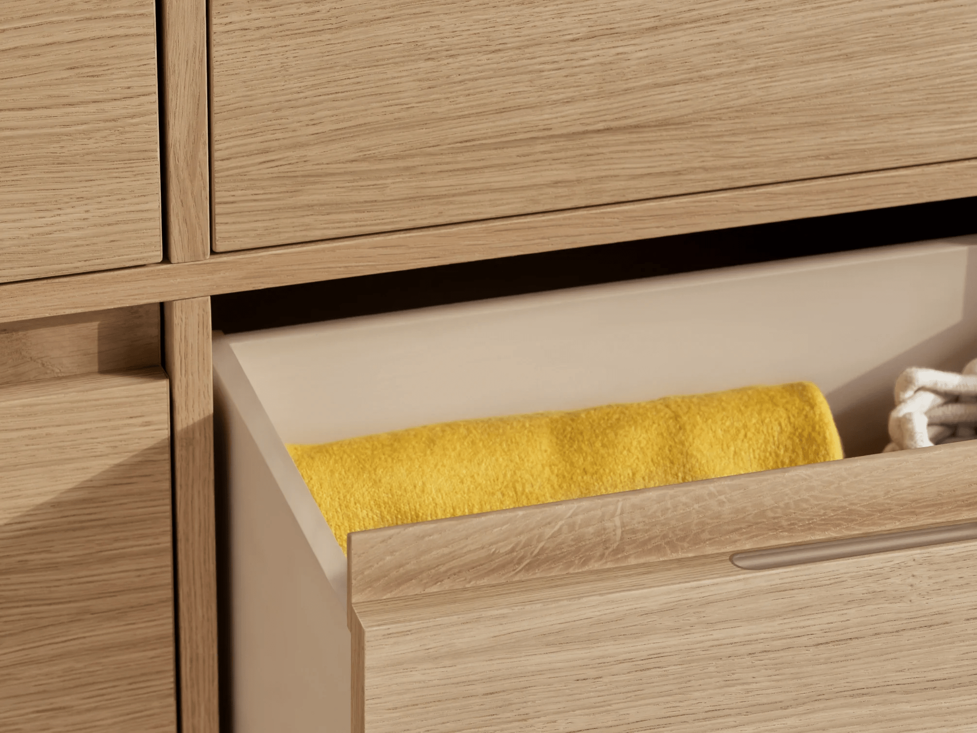 Chest Of Drawers in Oak 3