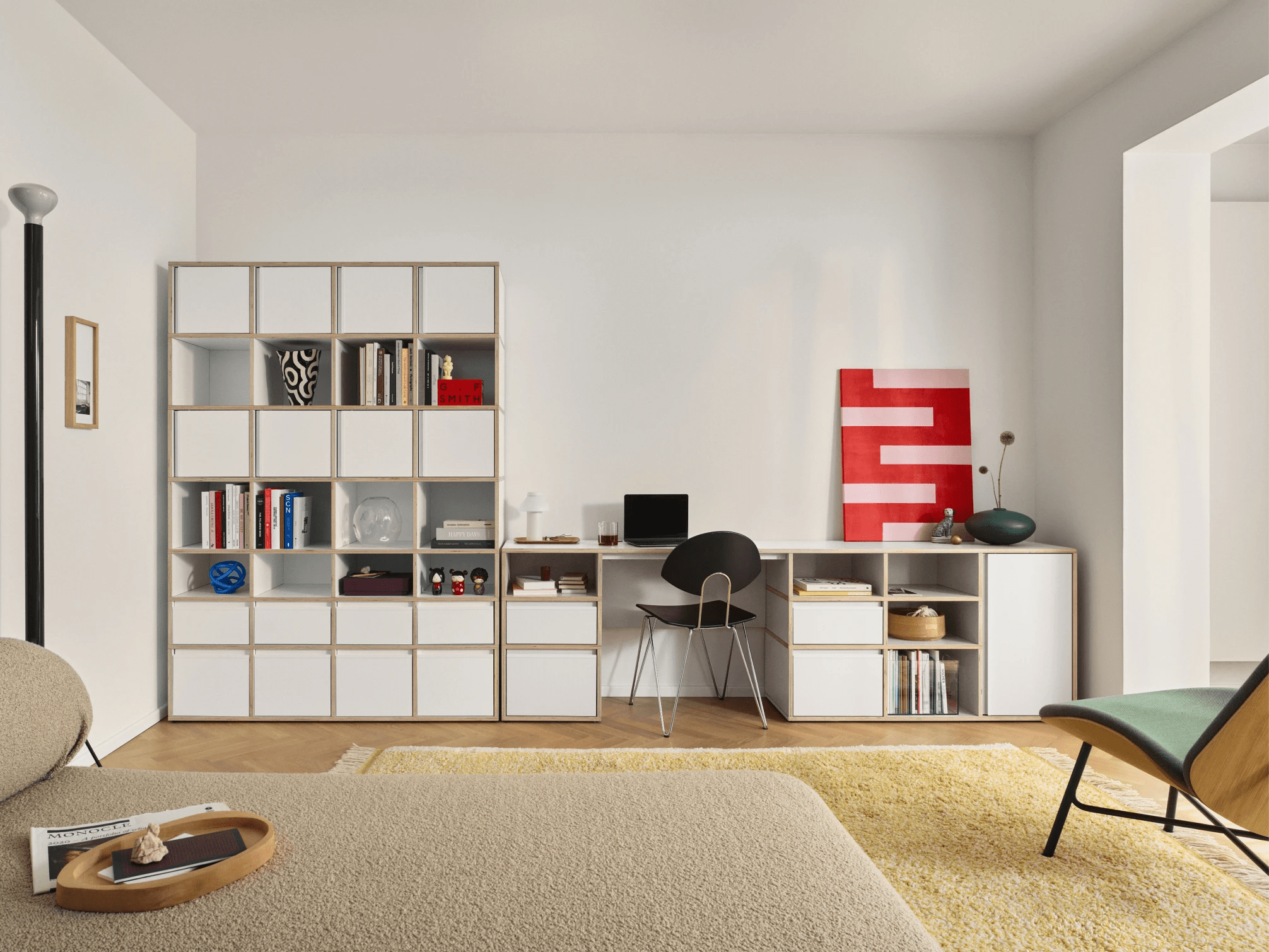 Bureau en Blanc avec Portes et Tiroirs 1