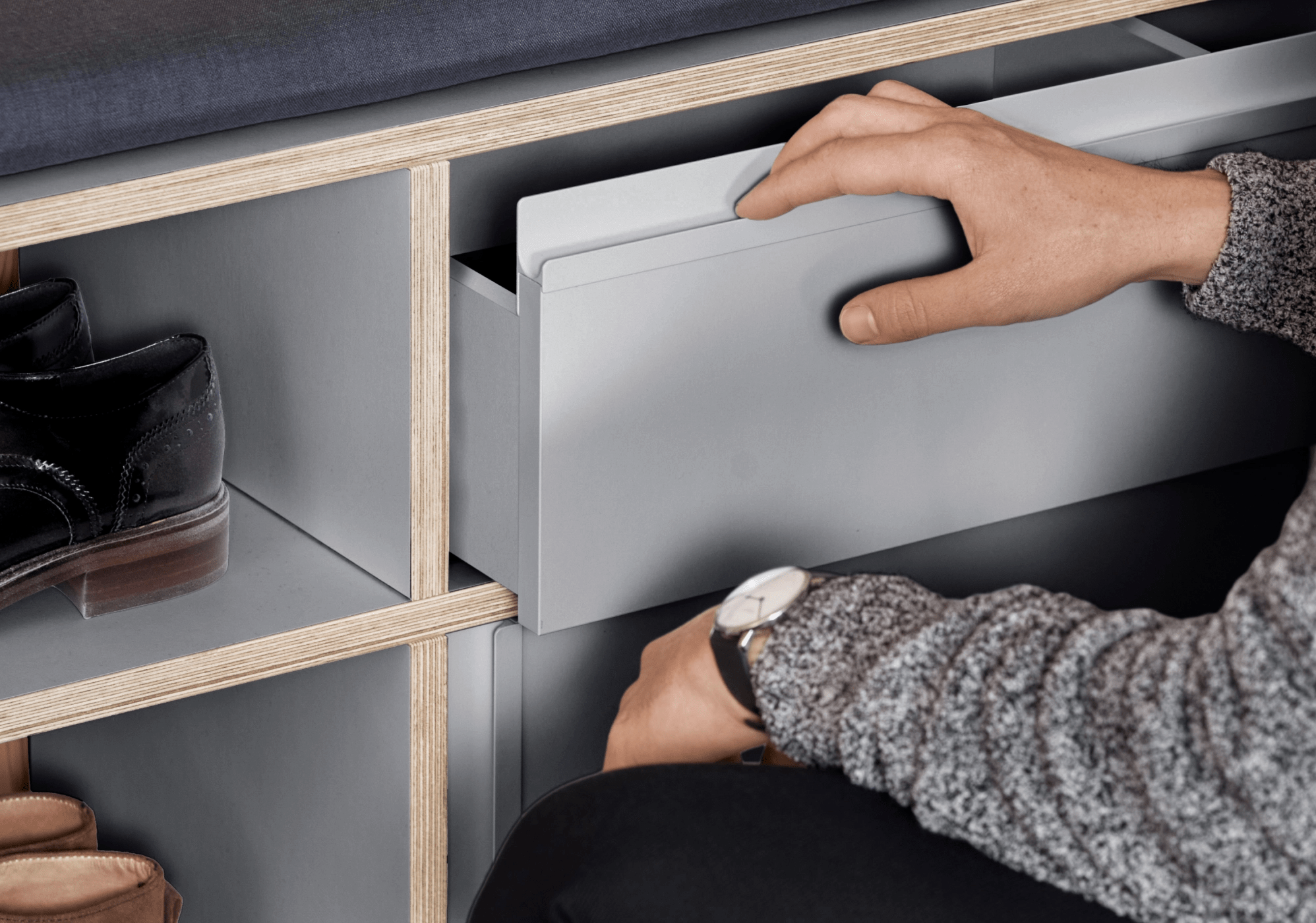 Shoe Rack in Grey with Drawers and Backpanels 3