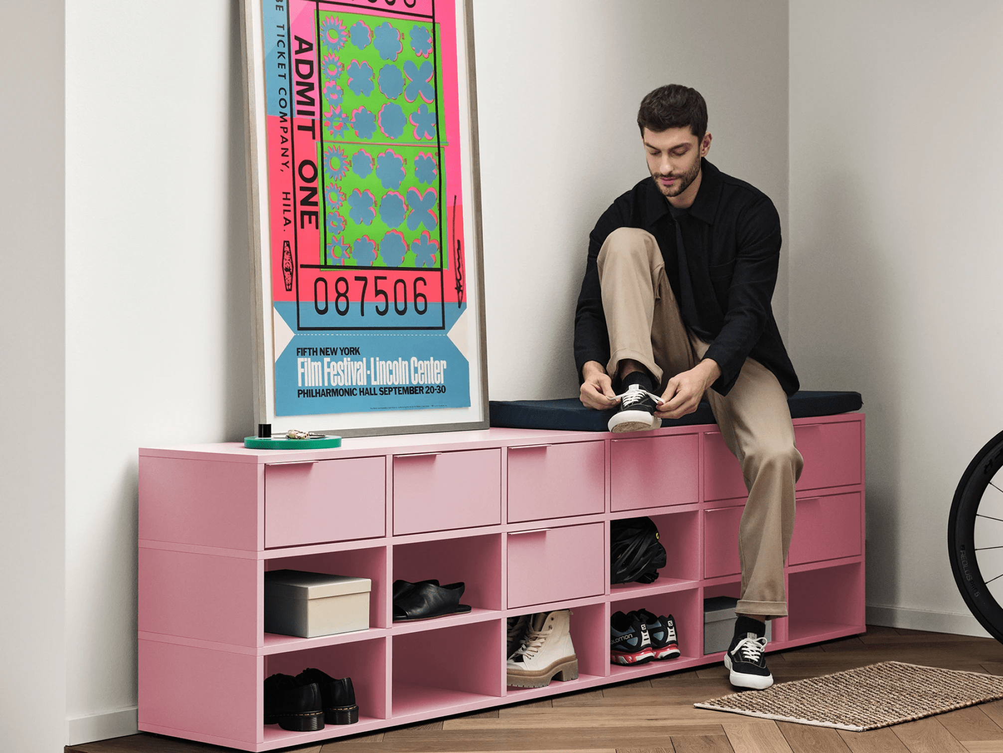 Shoe Rack in Reisinger Pink with Drawers and Backpanels 1