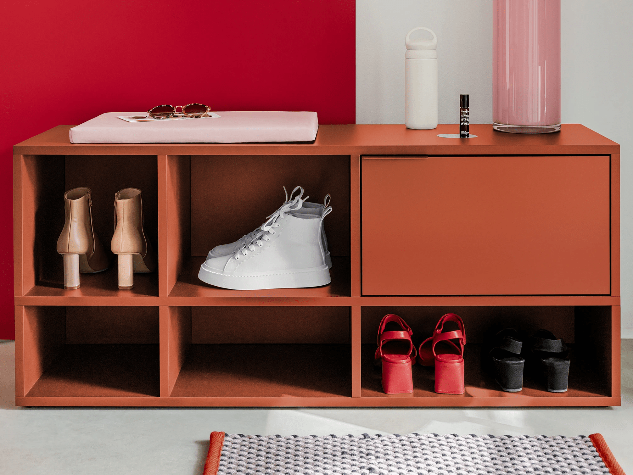 terakotowy szafka na buty z drzwiami, szufladami oraz panelami tylnymi - 172x63x32cm 2