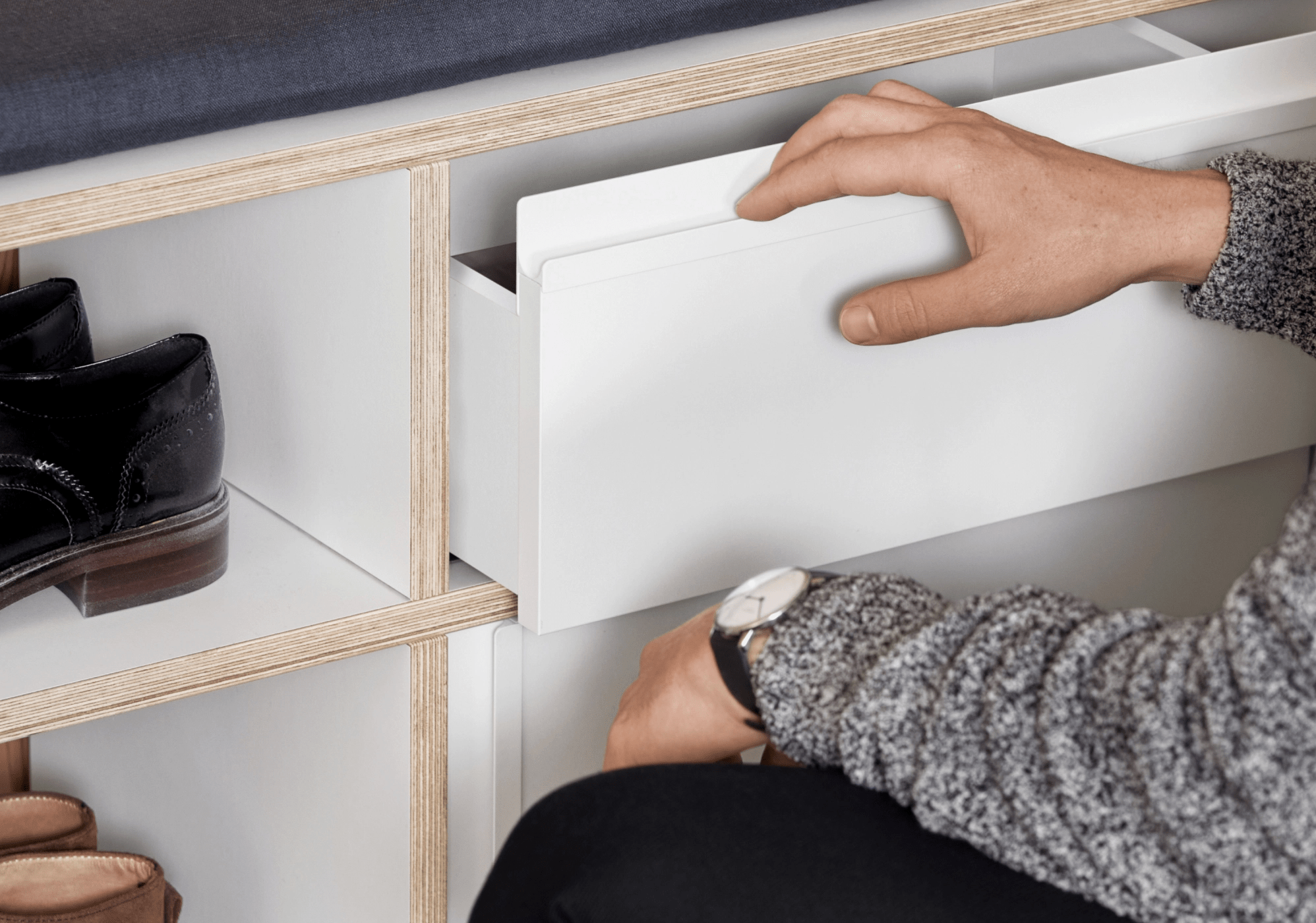 Shoe Rack in White with Doors and Drawers 3