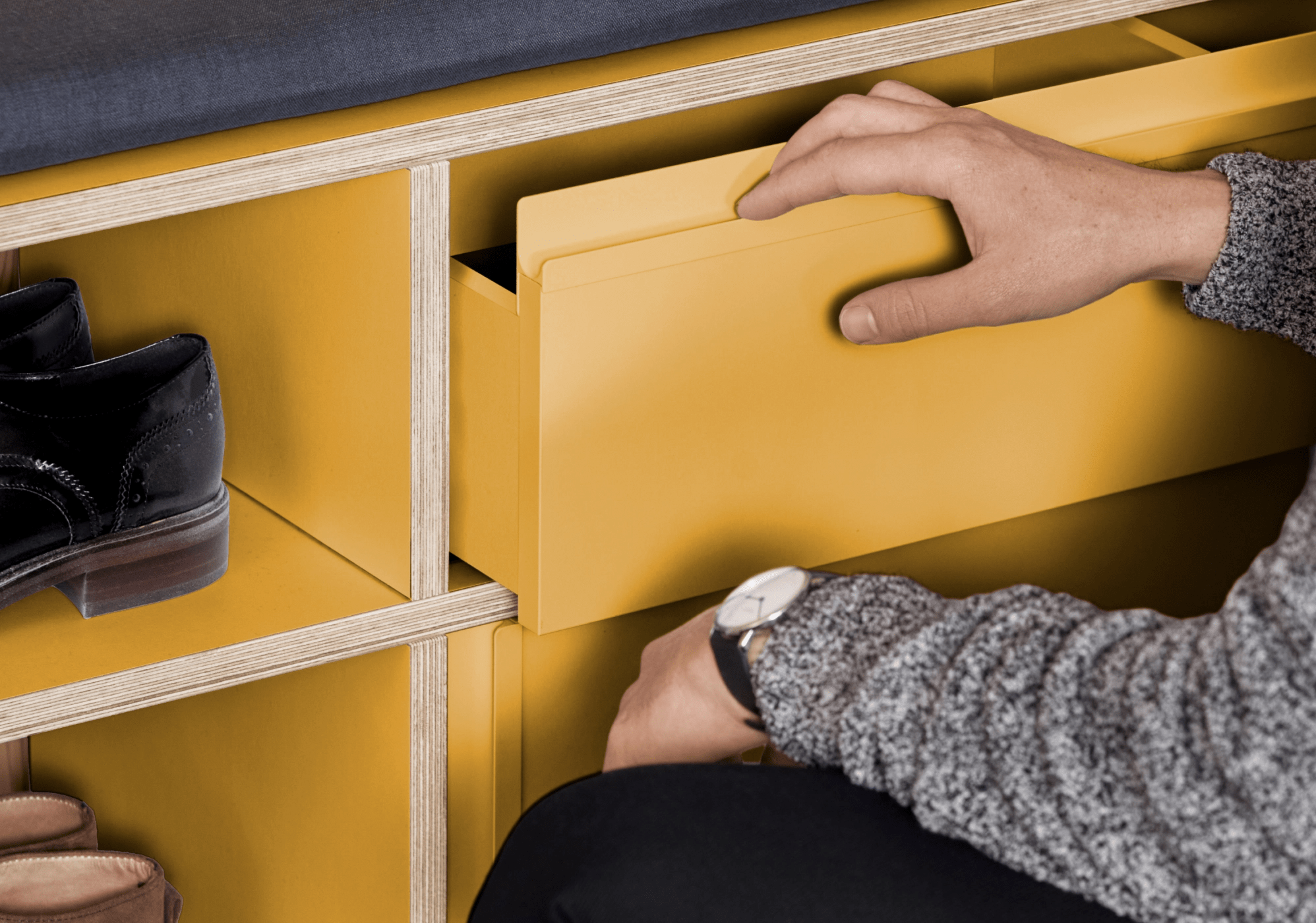 Shoe Rack in Yellow with Drawers 3