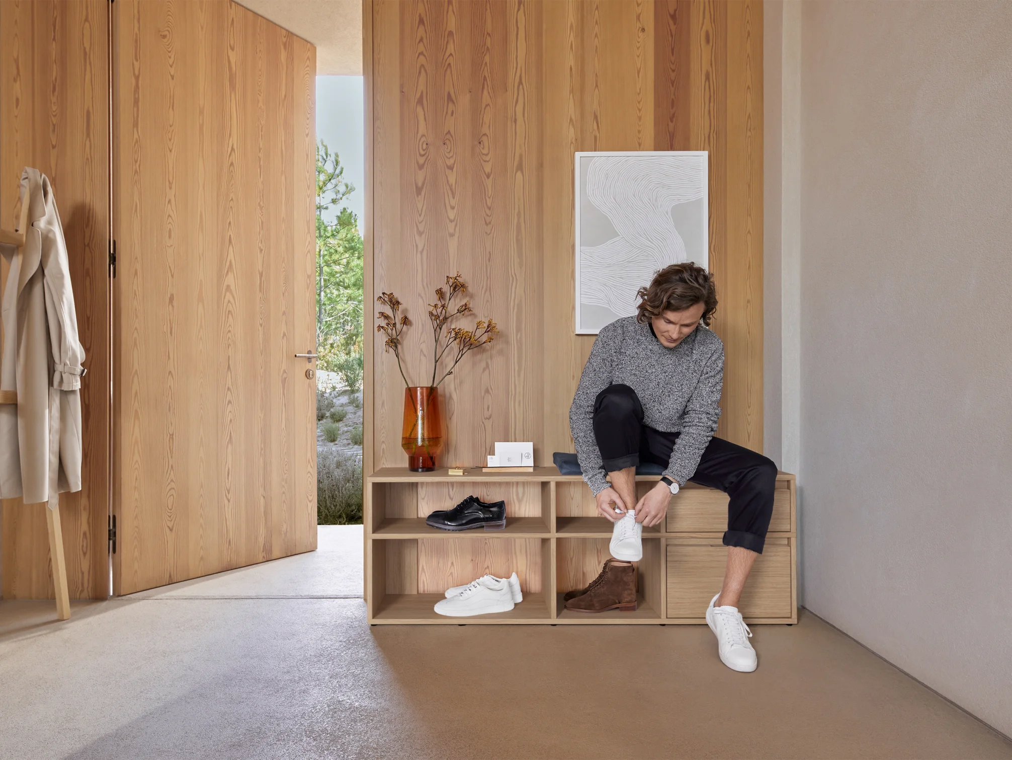 Shoe Rack in Oak with Drawers and Backpanels 1