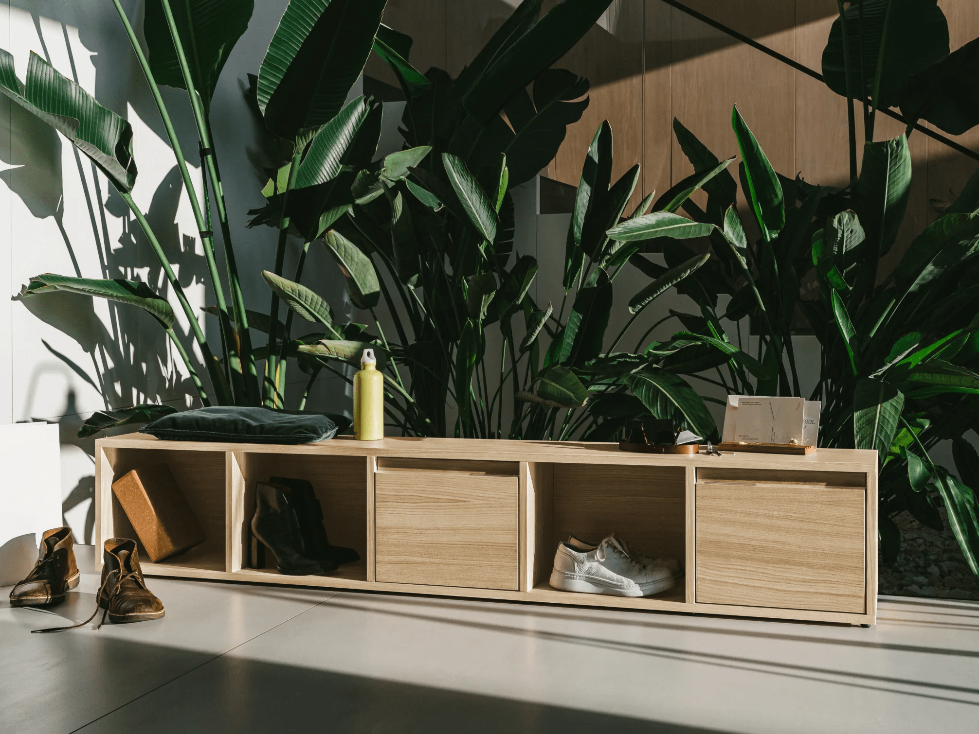 Shoe Rack in Oak with Drawers and Backpanels 3