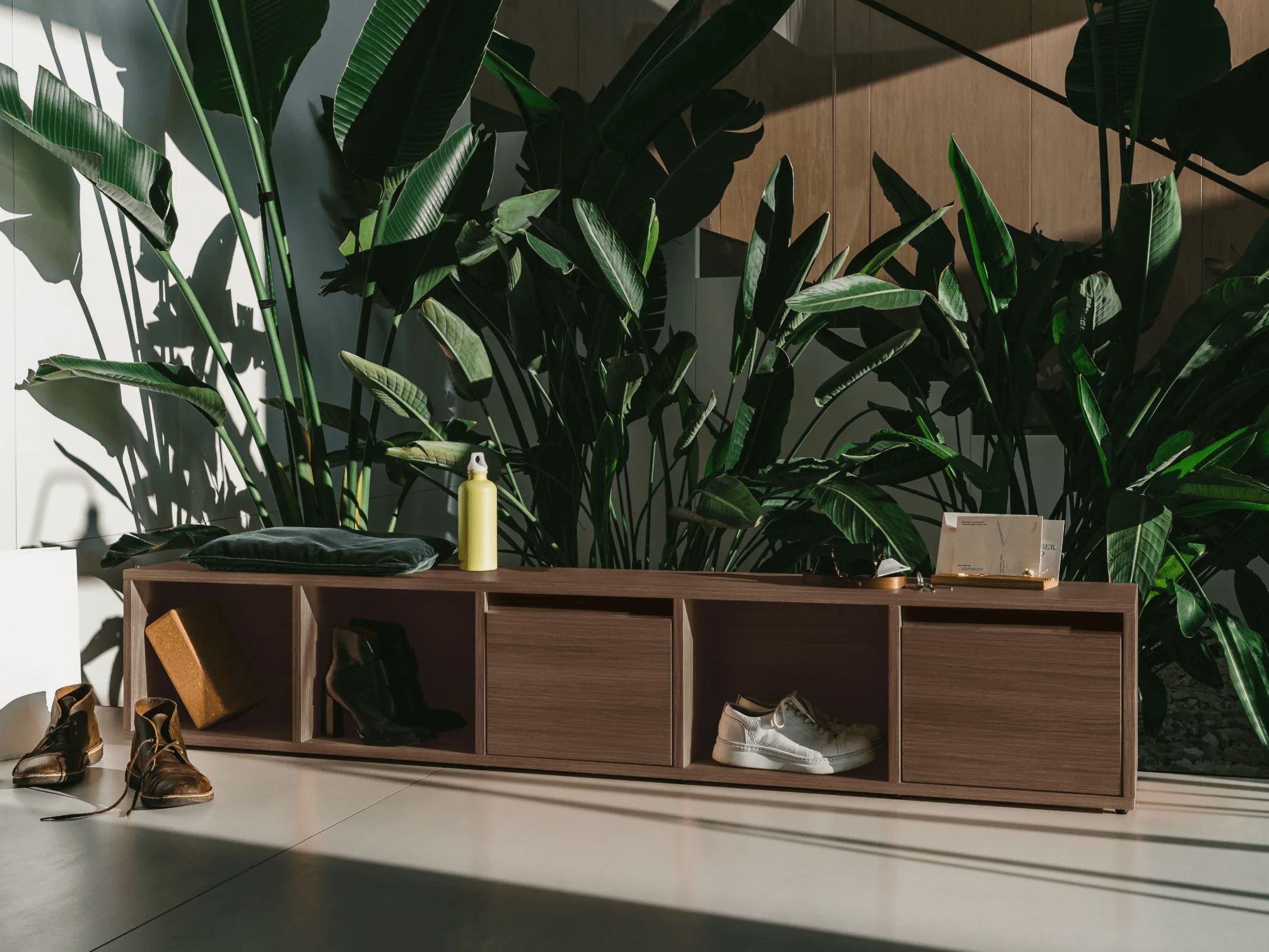 Shoe Rack in Walnut with Drawers and Backpanels 3