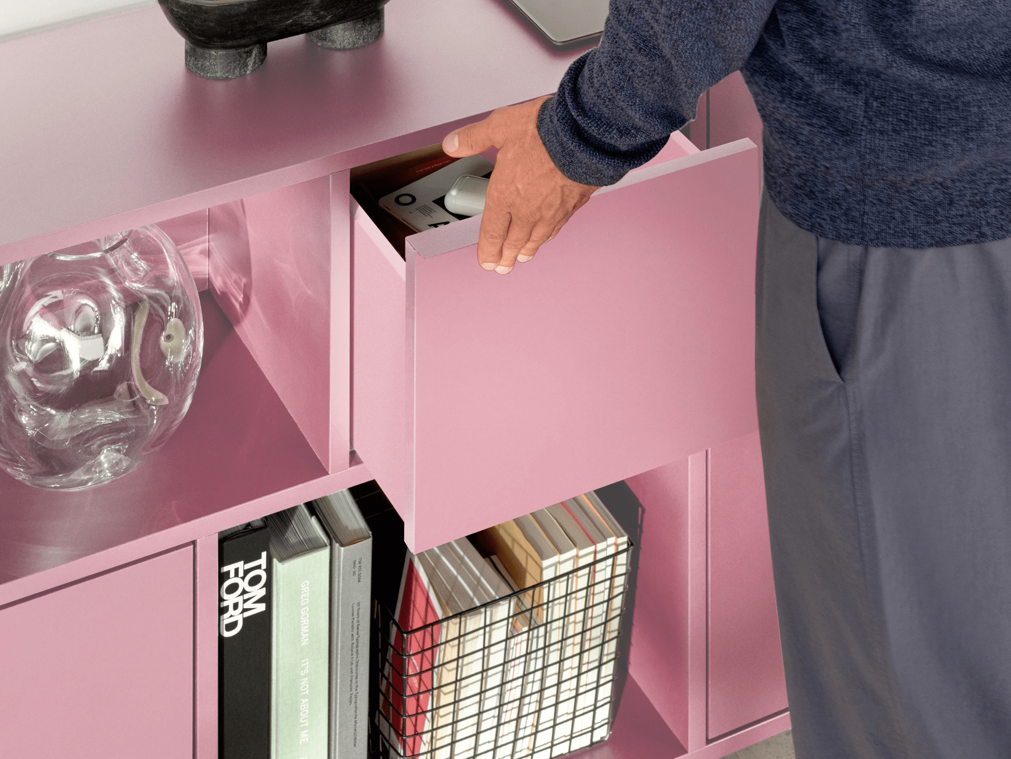 Sideboard in Reisinger Pink mit Türen und Schubladen 3