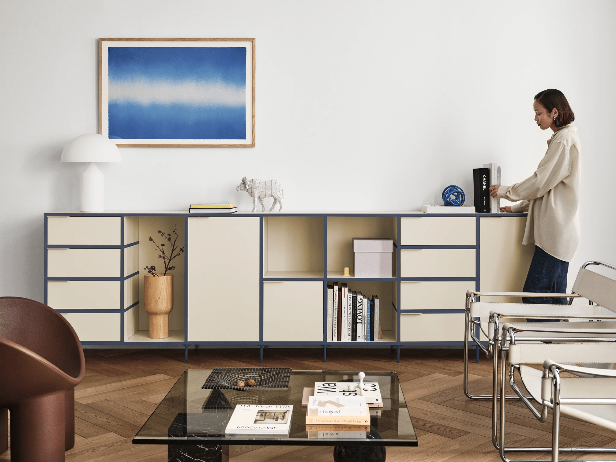 Sideboard in Sand und Dunkelblau mit Türen und Schubladen 1