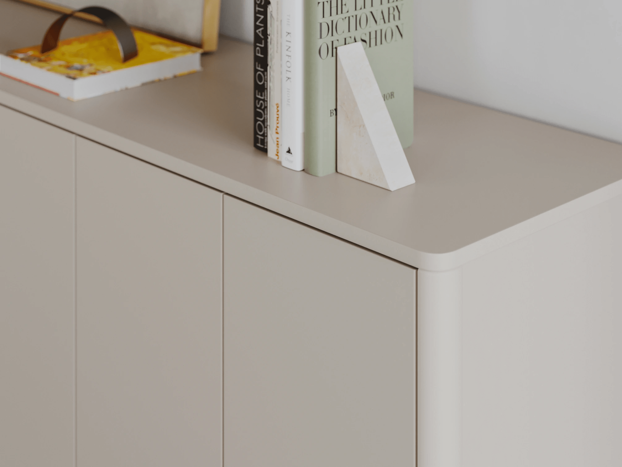 Sideboard in Beige mit Aussen Schubladen 3