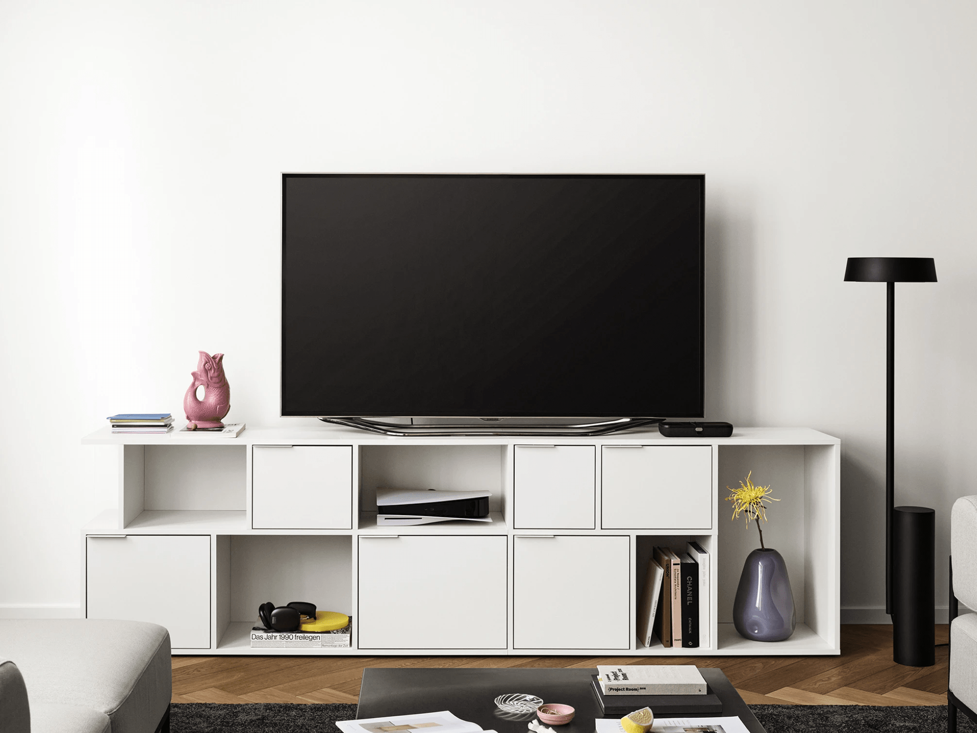 Tv Stand in White with Doors 1