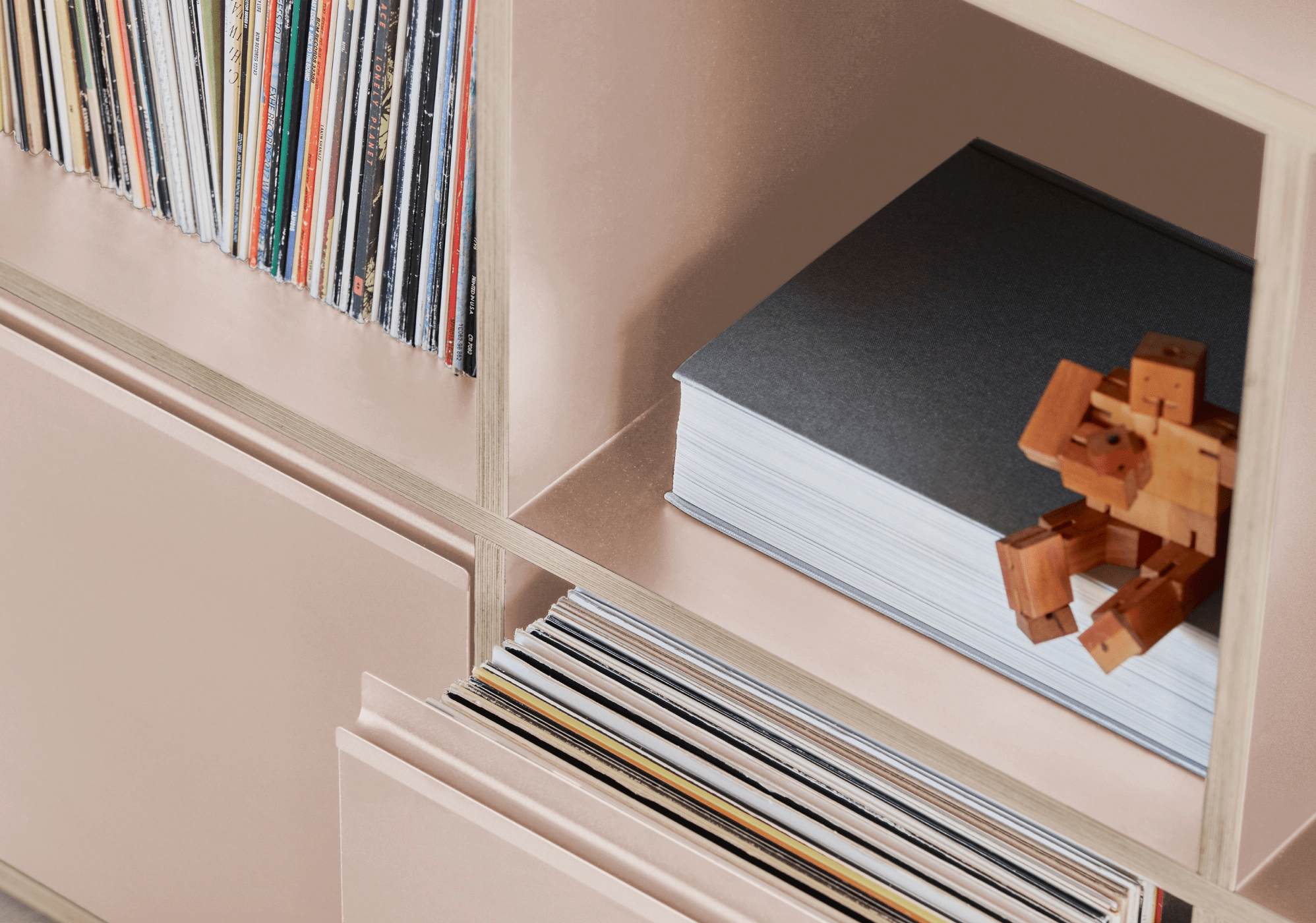 Rangement Vinyle en Rose avec Portes et Panneaux Arriere 3