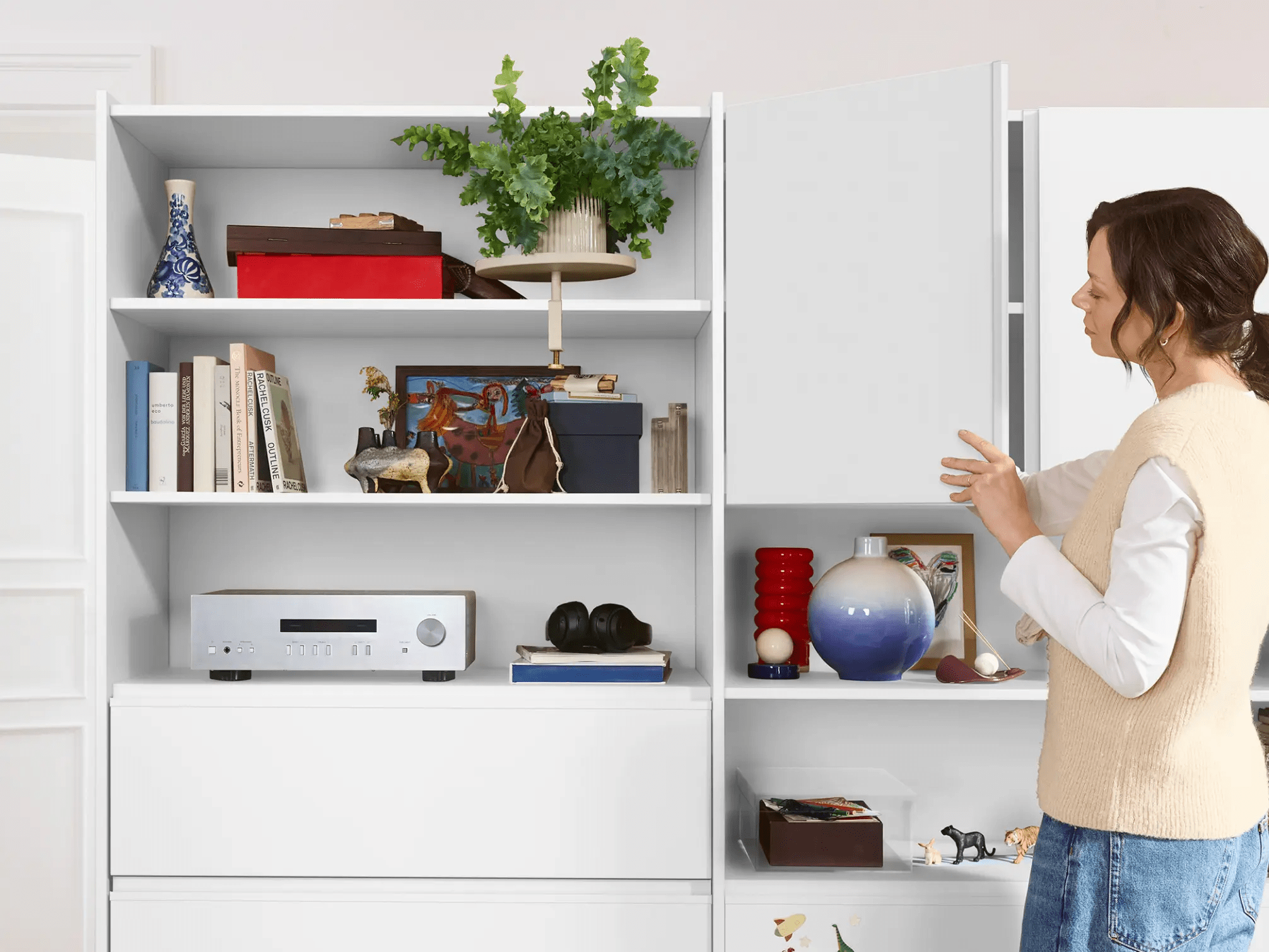 Wall Storage in White with External Drawers and Rail 2