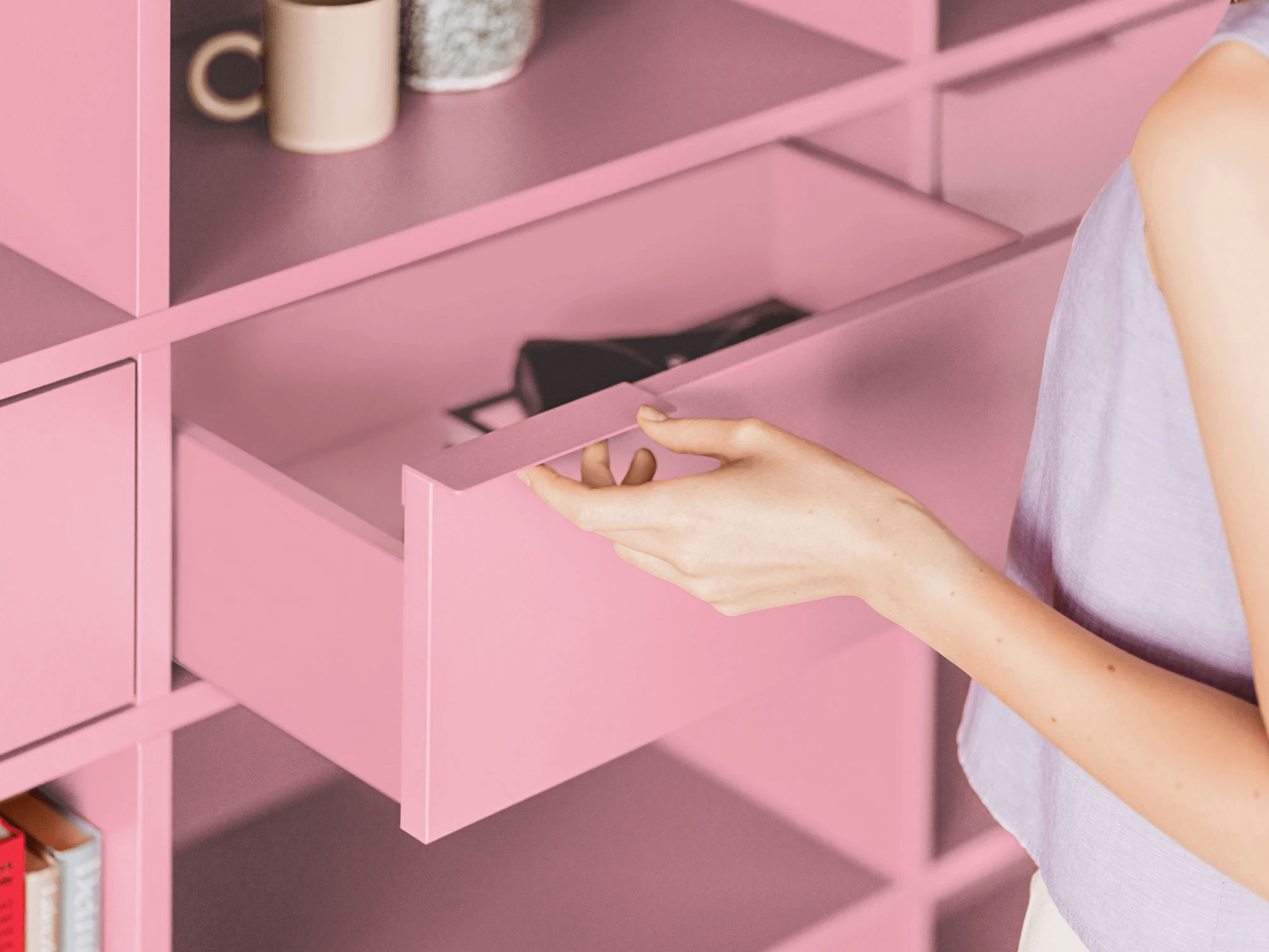 Regalsystem in Reisinger Pink mit Türen und Schubladen 3