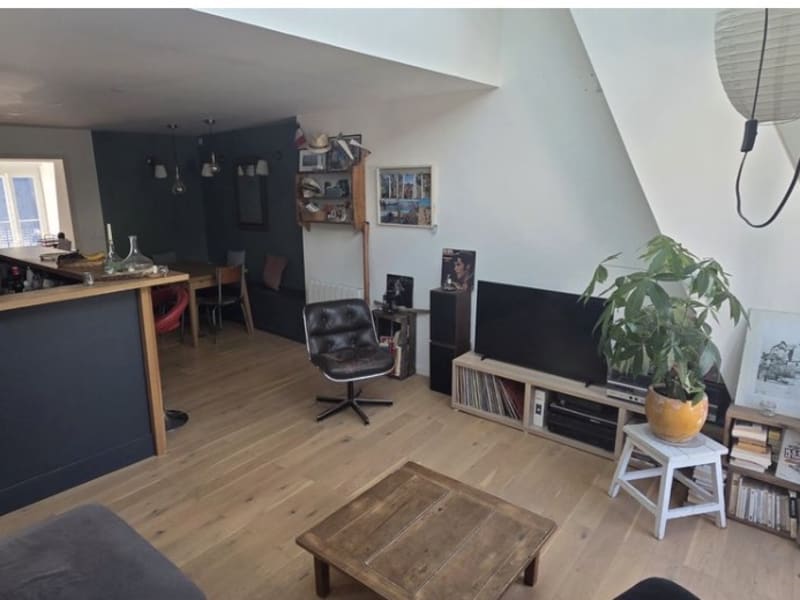 Studio atypique sous combles — meublé — 1