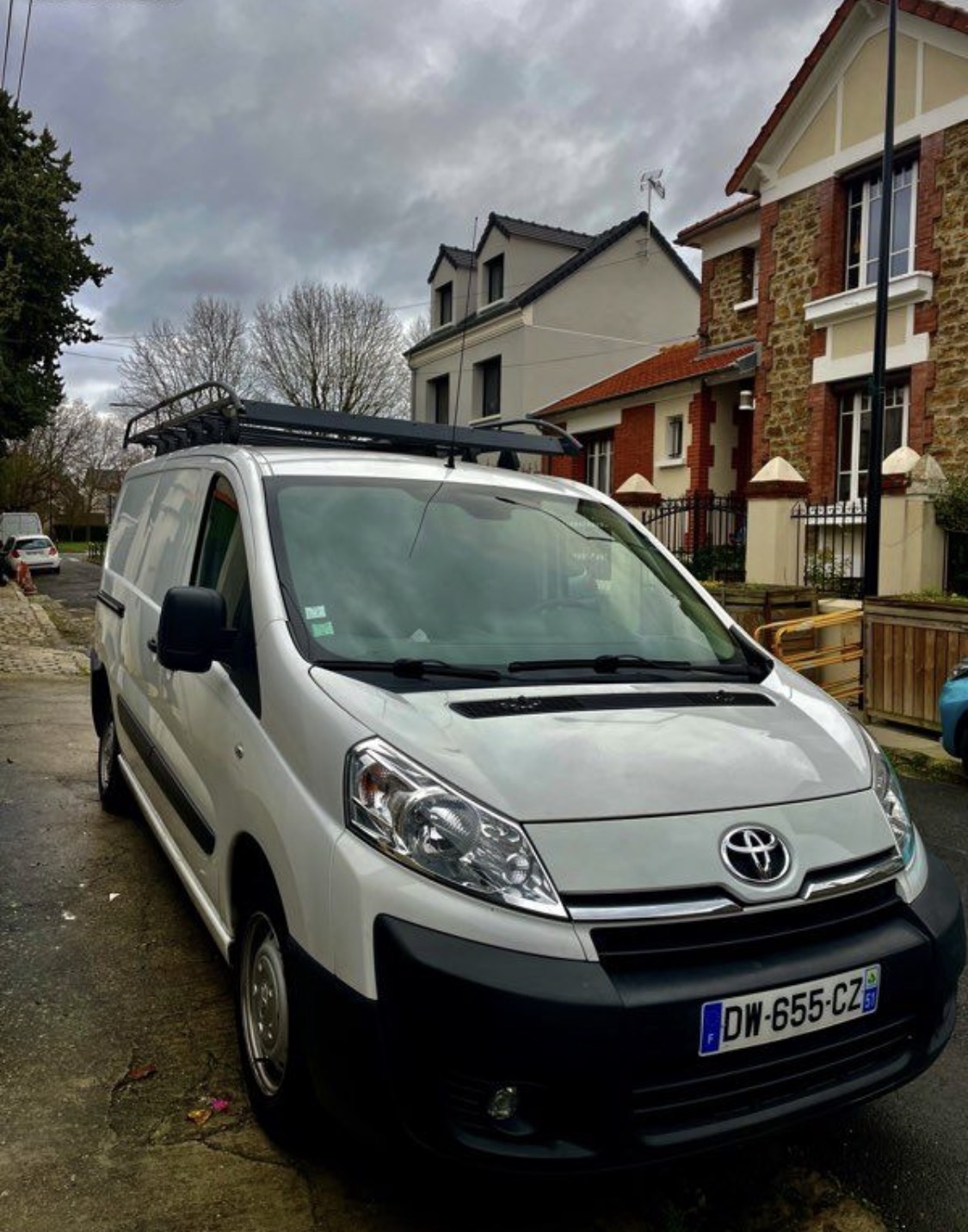 Toyota ProAce 2015 avec galerie de toit