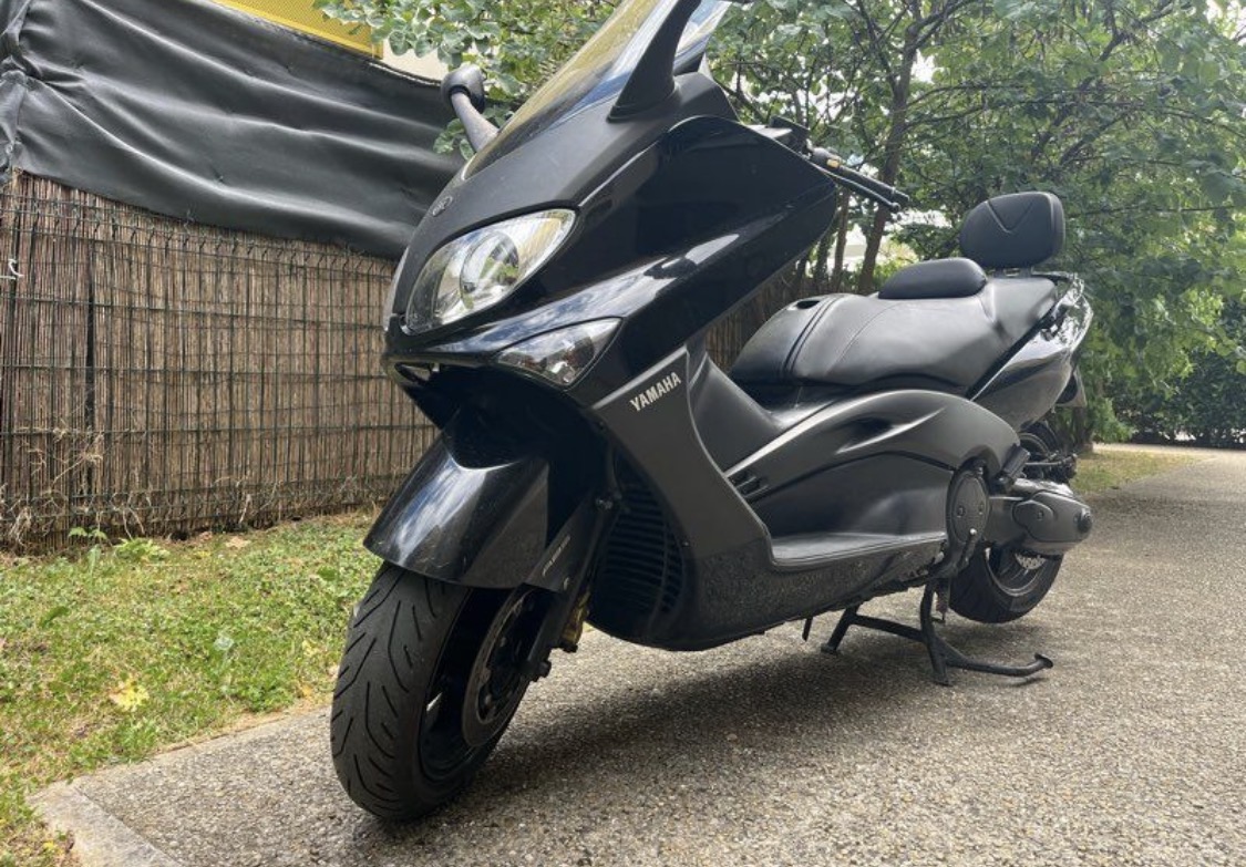 Yamaha T-Max 530 noir mat 2015
