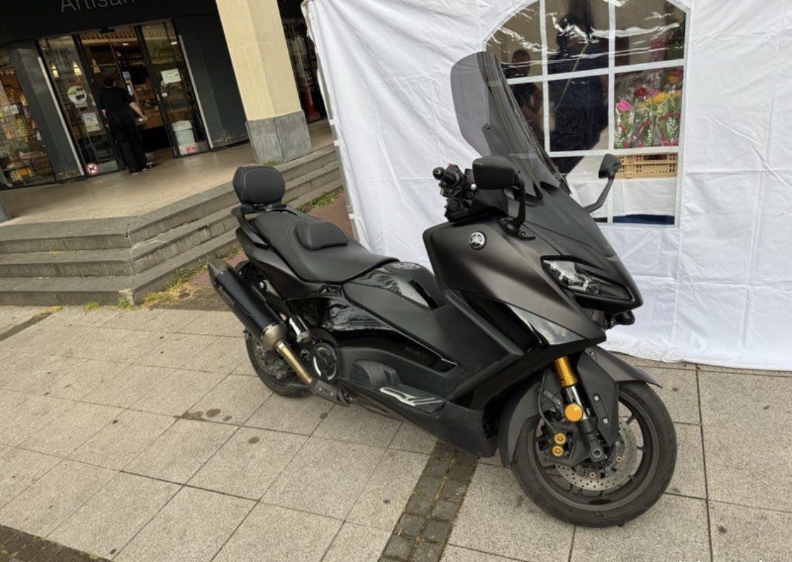 Yamaha T-Max 560 2021 — 12 000 km