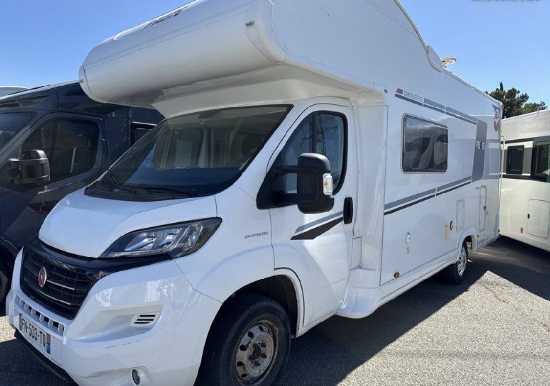Camping-car capucine familial sur Fiat