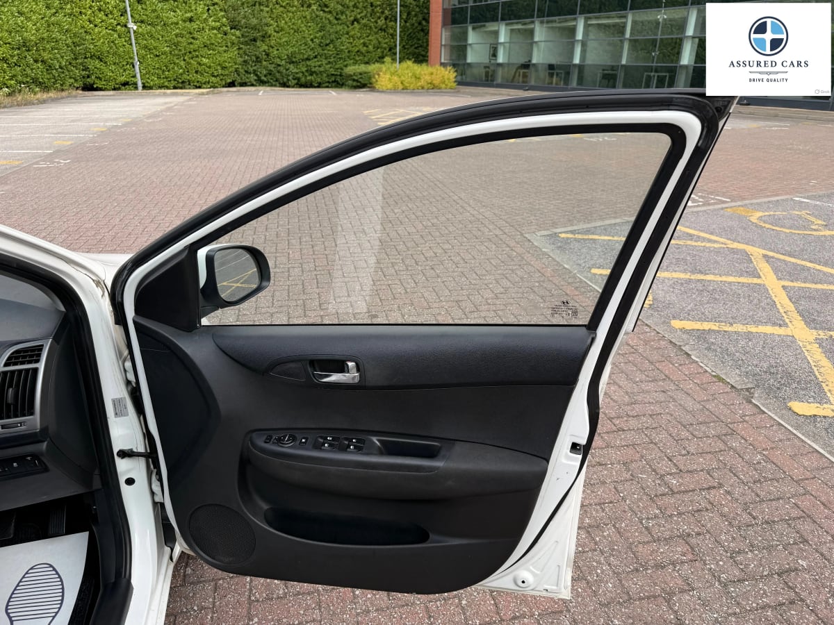 Car View 15