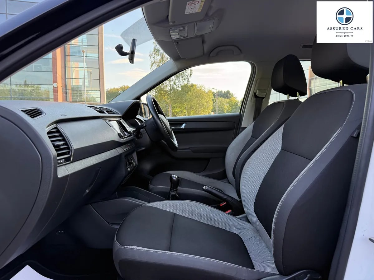 Car View 17