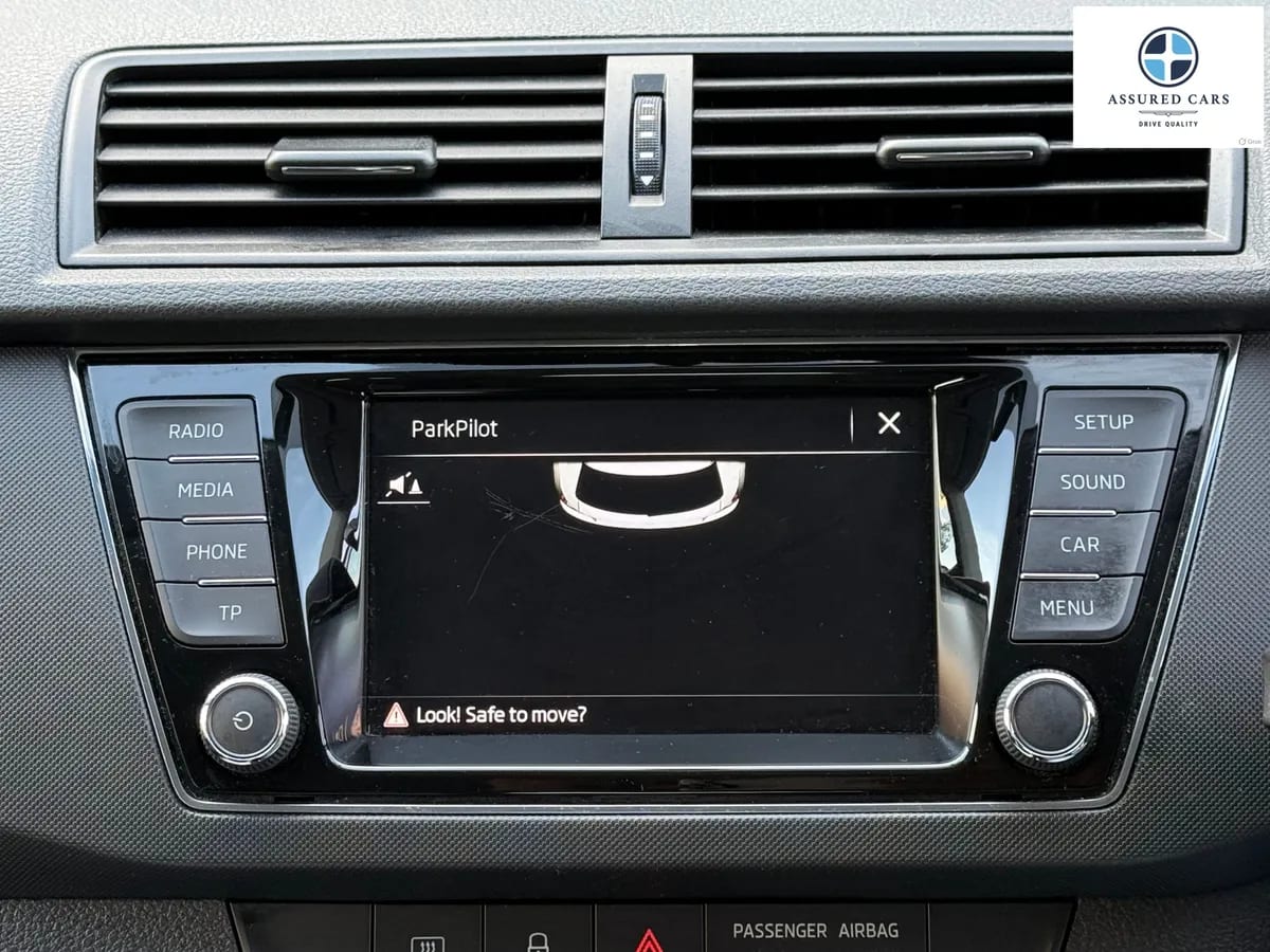 Car View 36