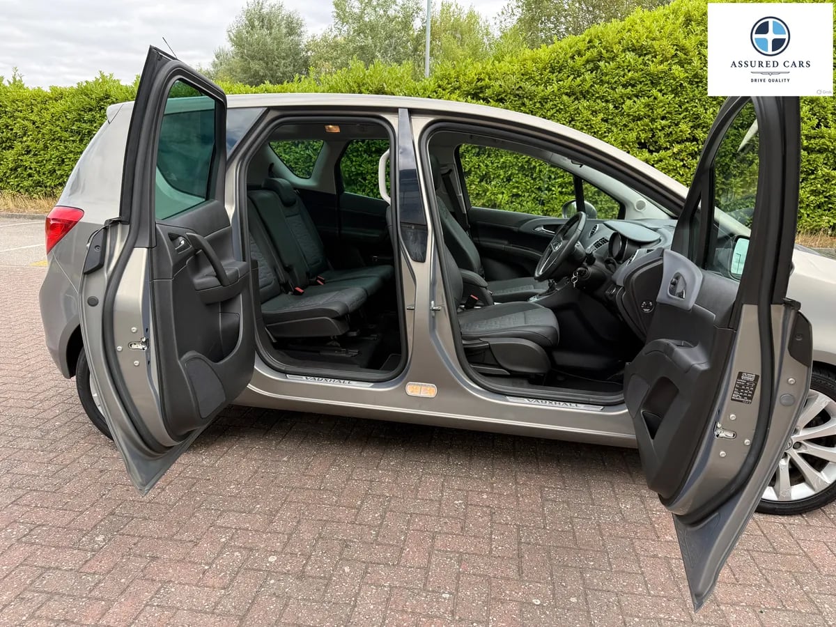 Car View 16