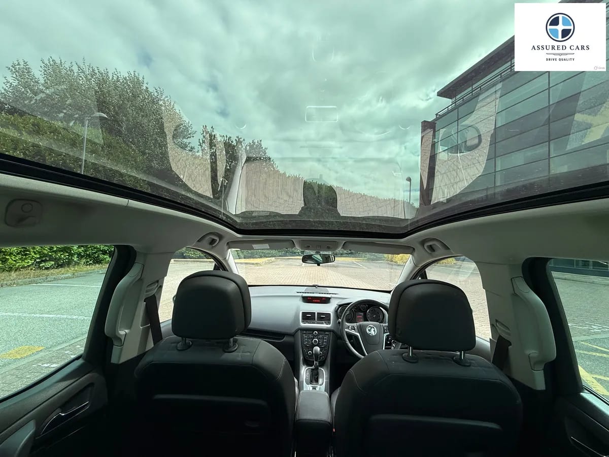 Car View 32