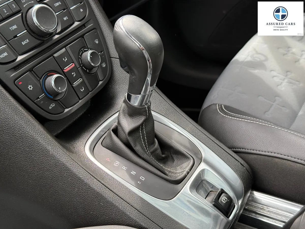 Car View 33