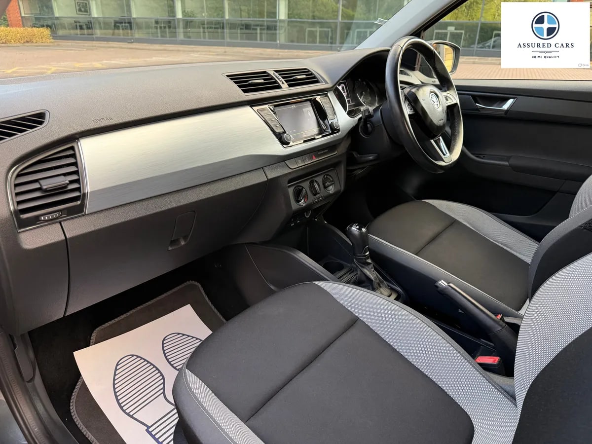 Car View 14