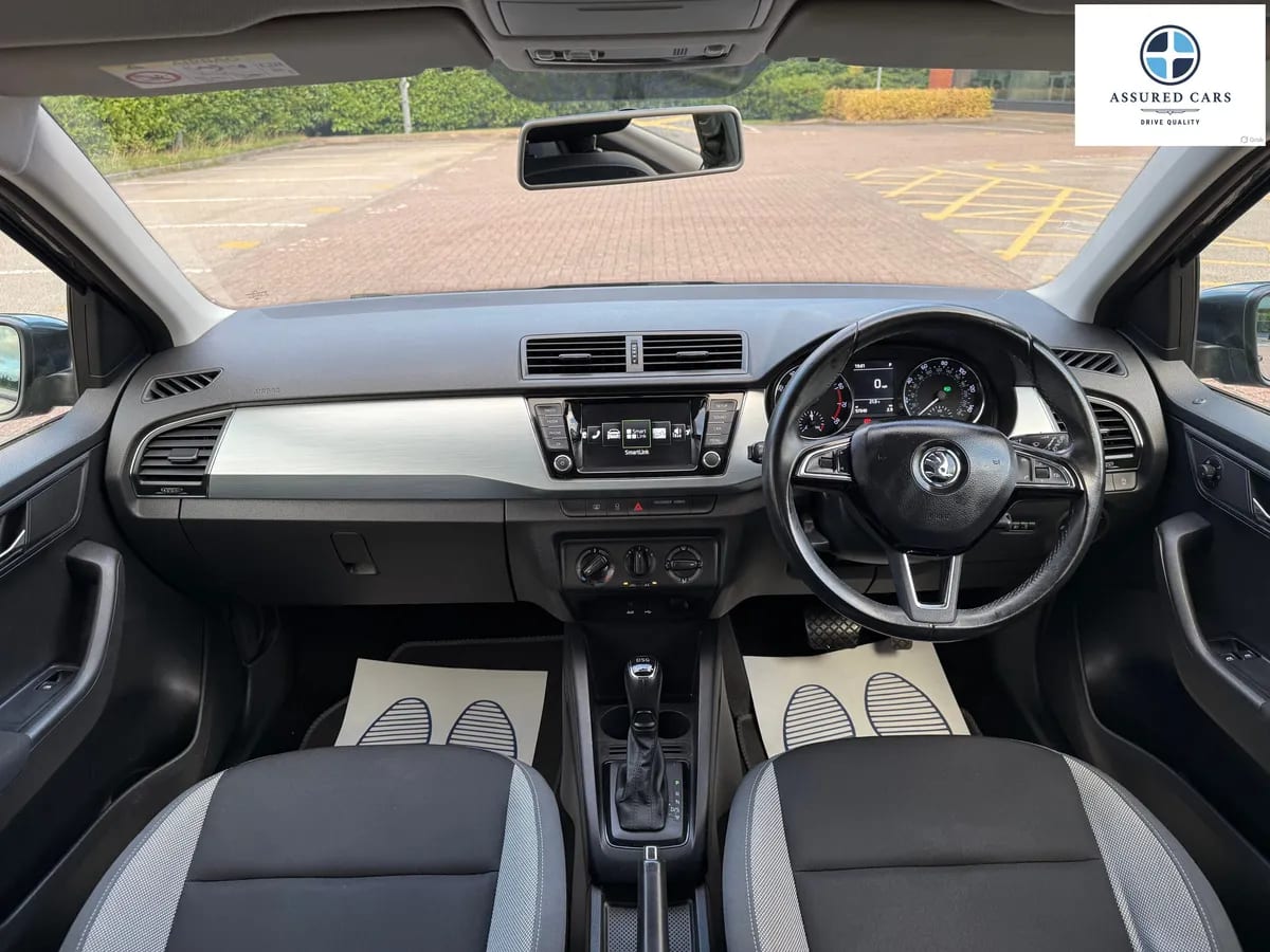 Car View 17