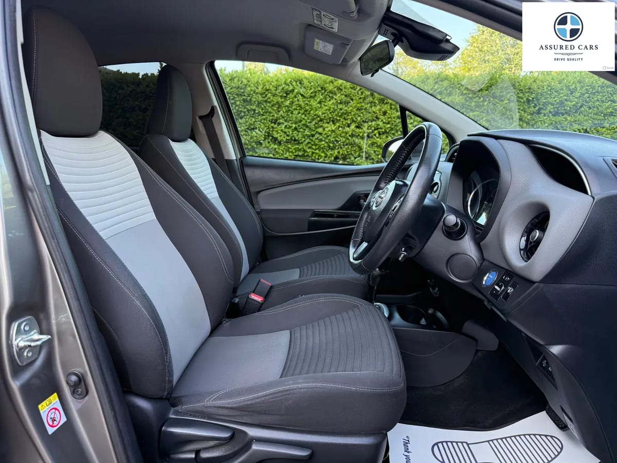 Car View 16