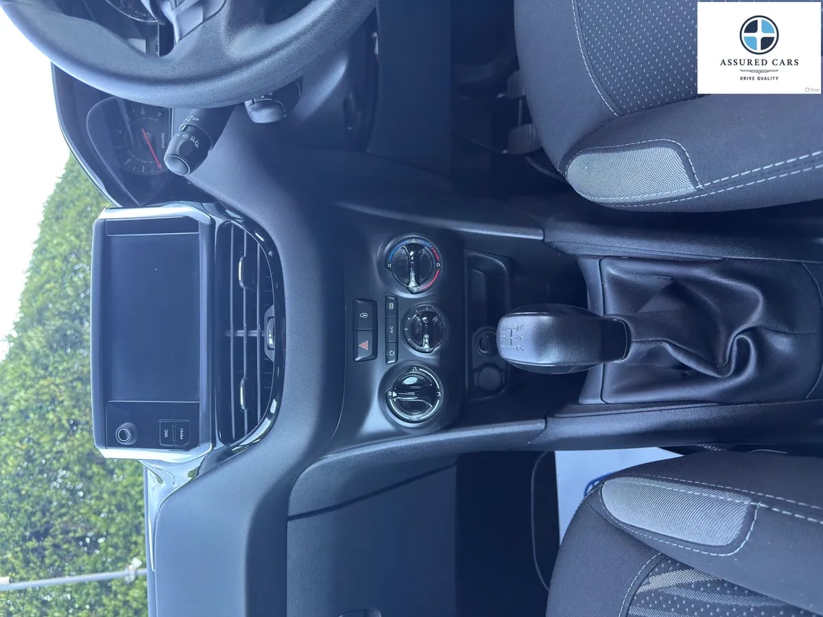 Car View 16