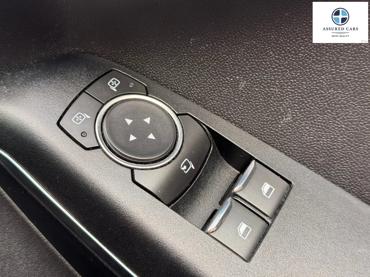 Car View 27