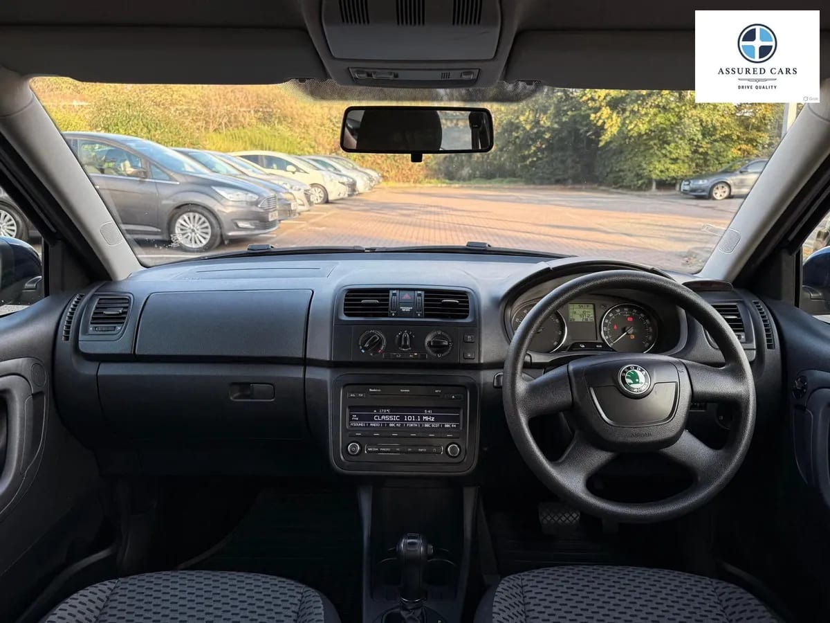 Car View 17