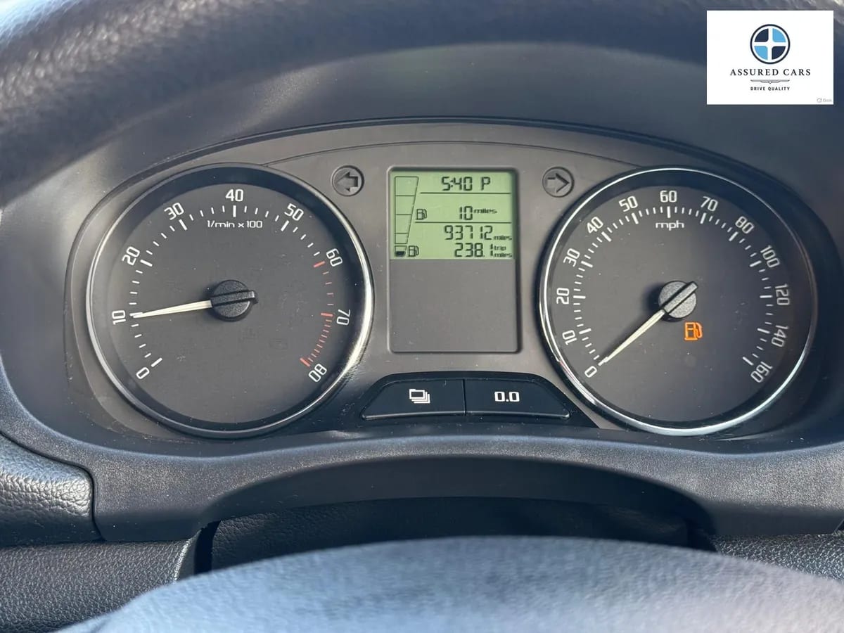 Car View 28