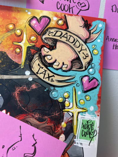 Katie Cook - Dungeon Crawler Carl #0 Katie Cook cover w/ remarque - Daddy Tax
