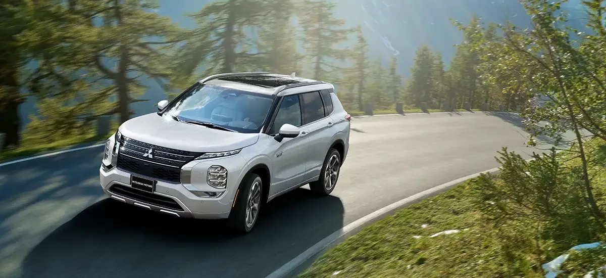 Mitsubishi Outlander-phev - miniatura 8
