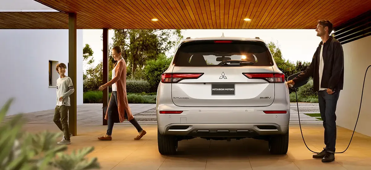 Mitsubishi Outlander-phev - miniatura 9