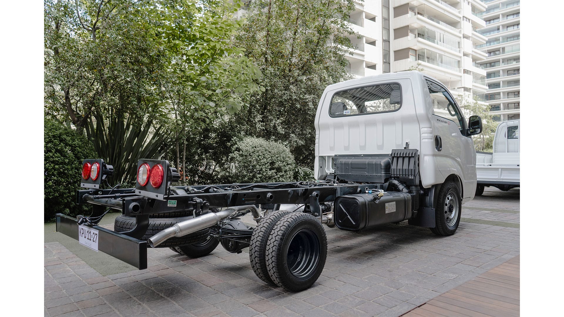 Kia Frontier Chasis Cabina - miniatura 4