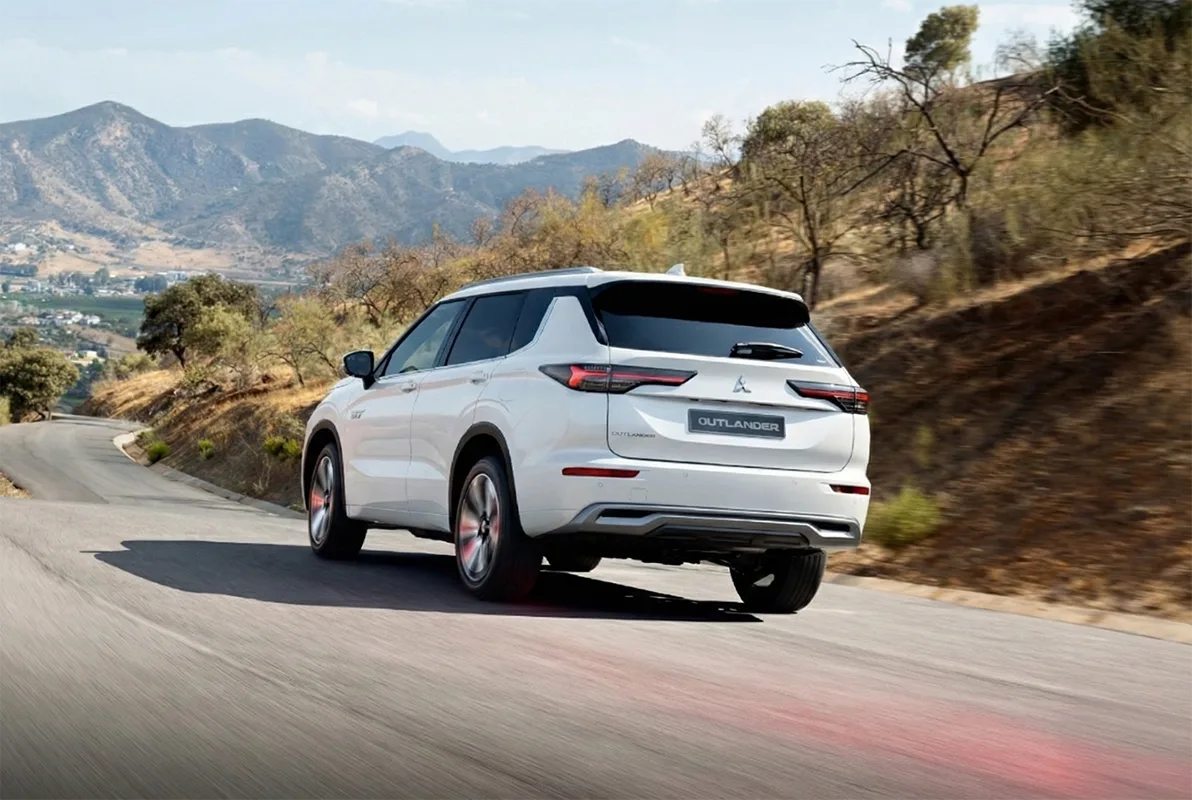 Mitsubishi Outlander - miniatura 4