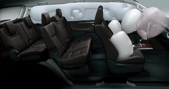 Toyota Fortuner - miniatura 3