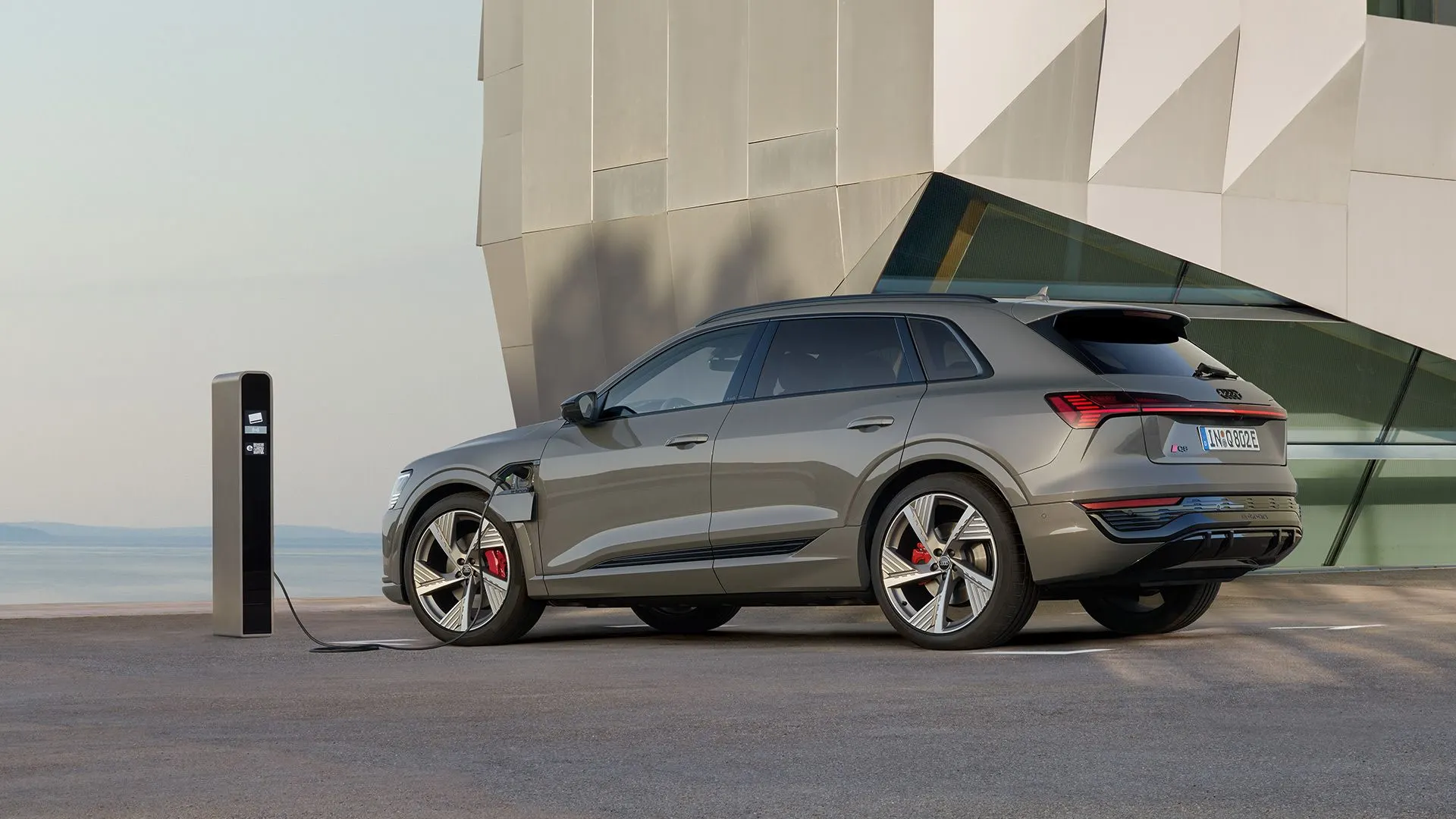 Audi Q6 e-tron - miniatura 5