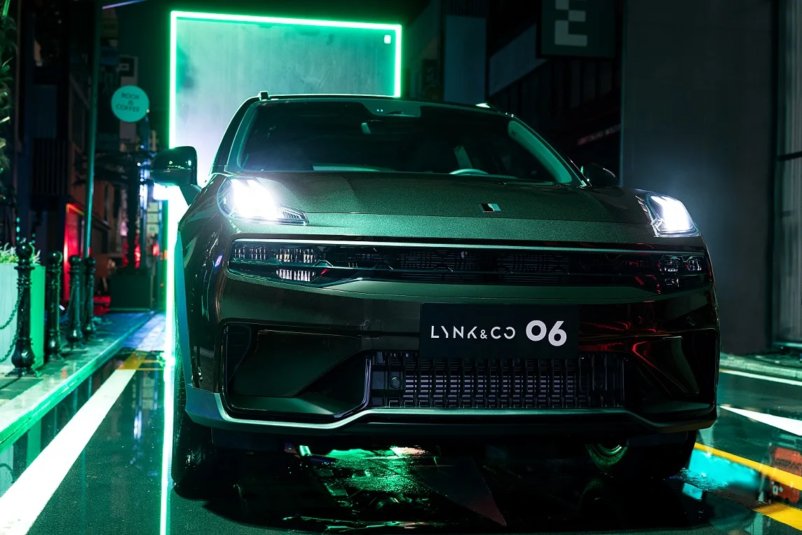 Lynk & Co 06 - miniatura 2
