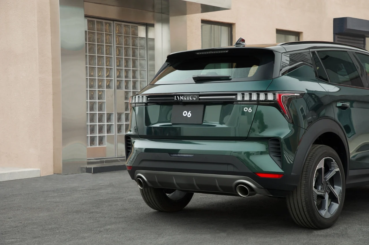 Lynk & Co 06 - miniatura 3