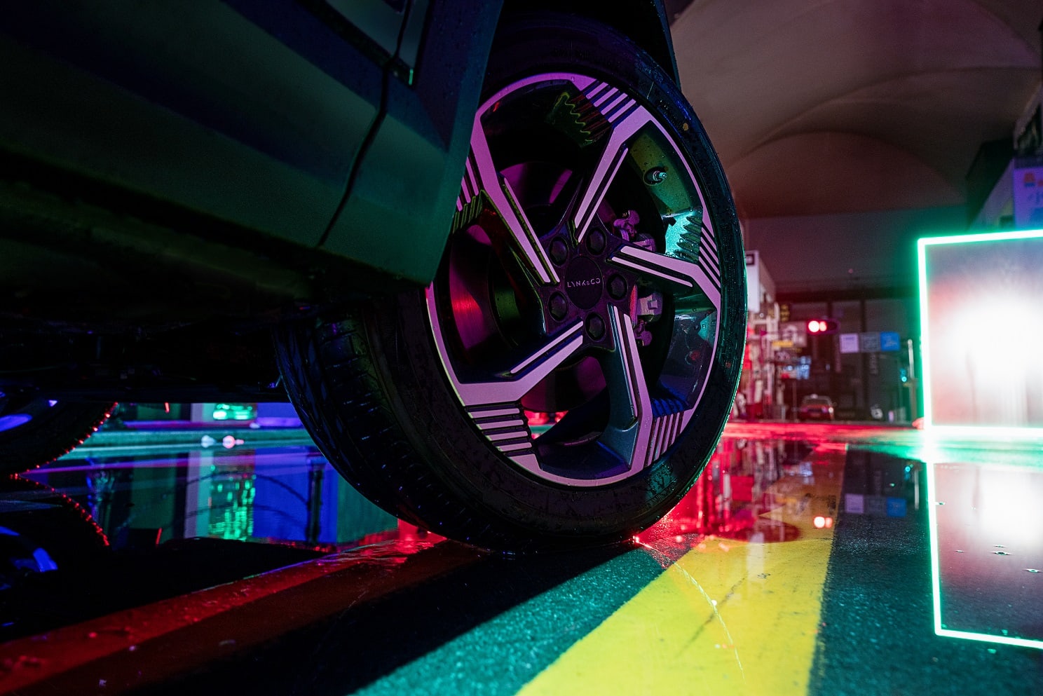 Lynk & Co 06 - miniatura 4