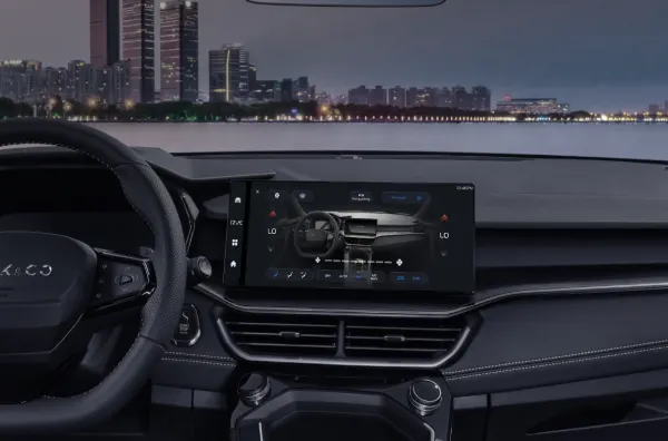 Lynk & Co 06 - miniatura 5