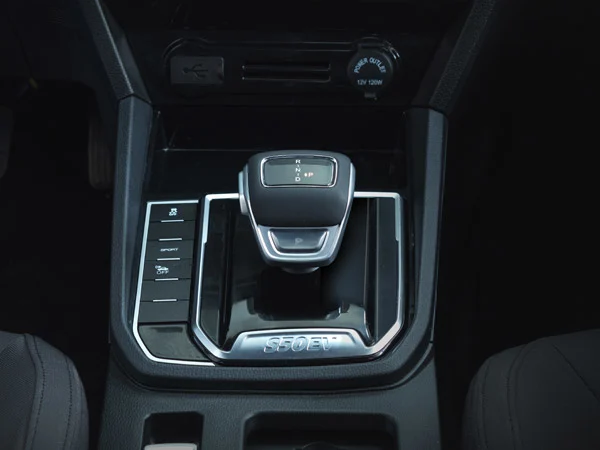 Dongfeng S50eve - miniatura 16