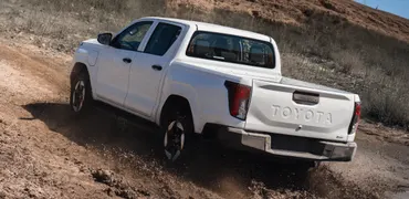 Toyota Hilux BEV - miniatura 10