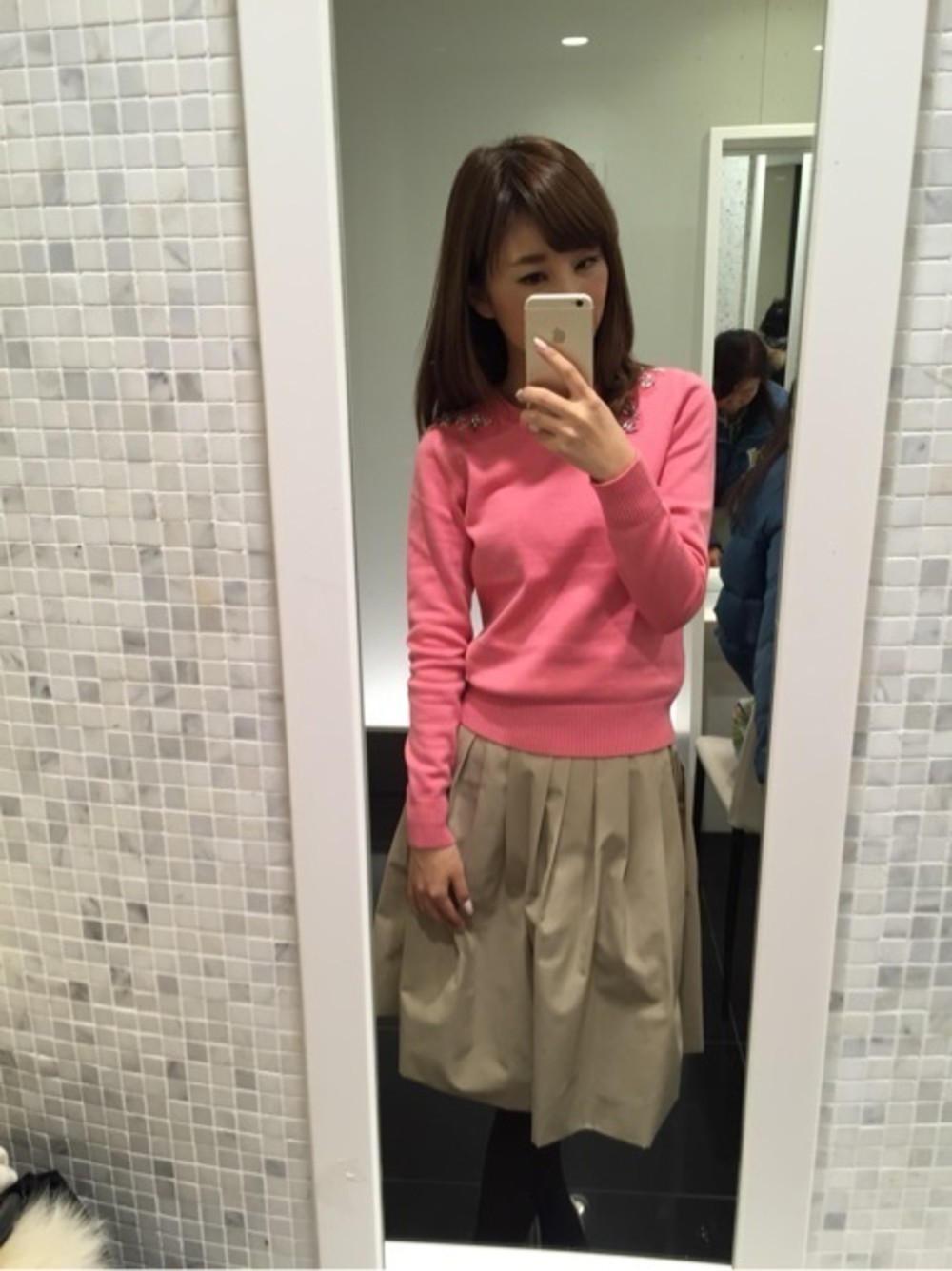 ピンク Vネック ニットトップスのコーディネート一覧 Cbk カブキ