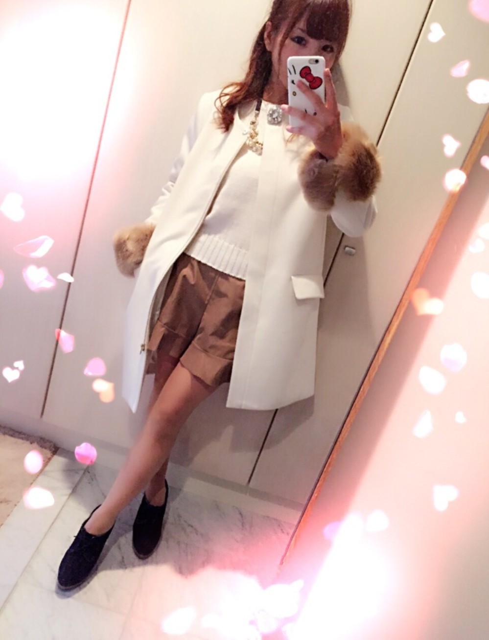 ホワイト ファーコートのコーディネート一覧 Cbk カブキ